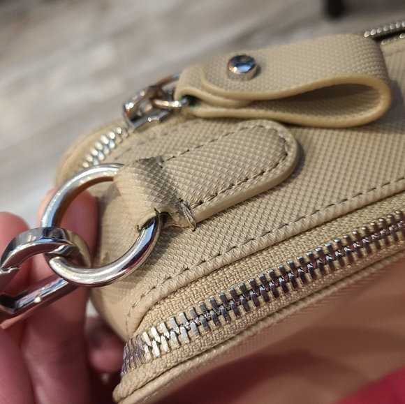 Lacoste Crossbody - Picture 3 of 13